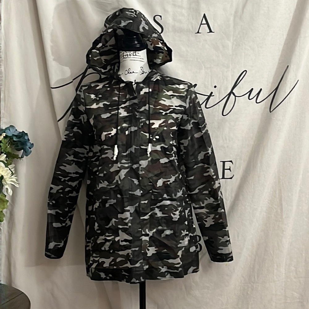 ☔️ NWOT ZARA RAINCOAT